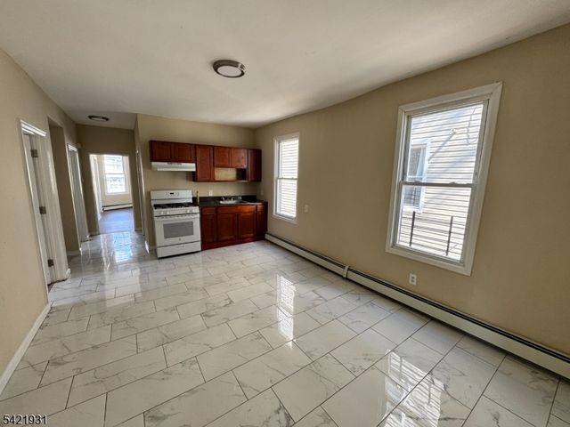 88 N 6Th St, Paterson City, NJ 07522
