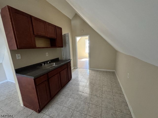 88 N 6Th St, Paterson City, NJ 07522
