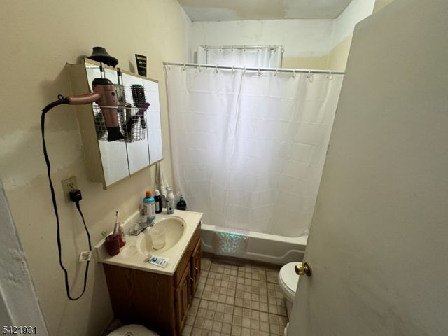 88 N 6Th St, Paterson City, NJ 07522