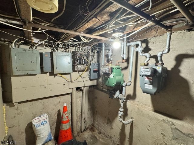 88 N 6Th St, Paterson City, NJ 07522