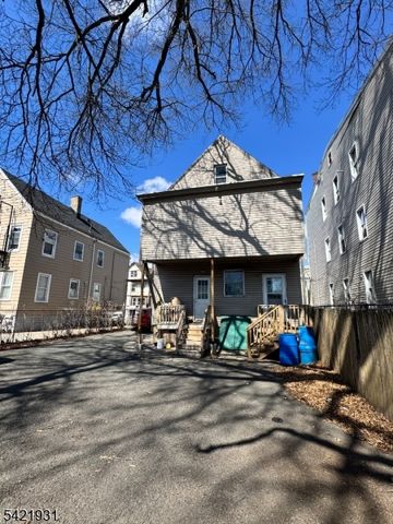 88 N 6Th St, Paterson City, NJ 07522