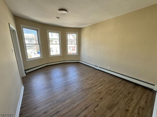 88 N 6Th St, Paterson City, NJ 07522
