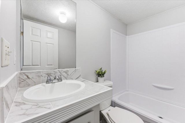 169 Bennett Avenue, Saint Stephen, SC 29479