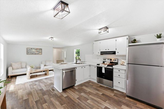 169 Bennett Avenue, Saint Stephen, SC 29479
