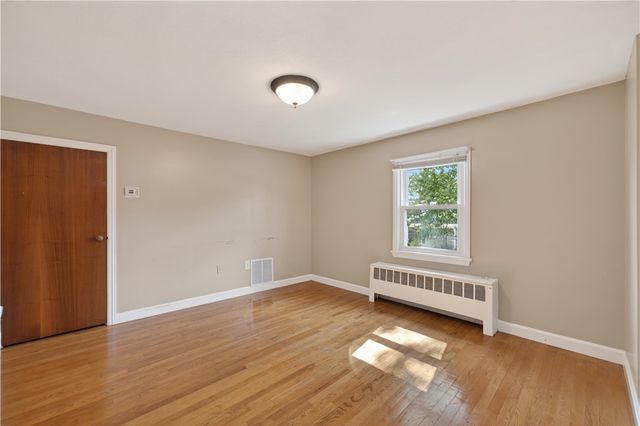 82 Parkside Avenue, Pawtucket, RI 02861