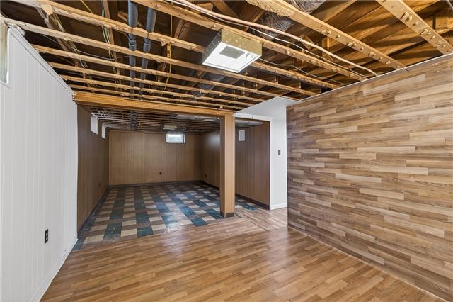 82 Parkside Avenue, Pawtucket, RI 02861