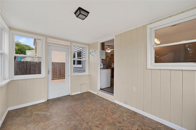 82 Parkside Avenue, Pawtucket, RI 02861