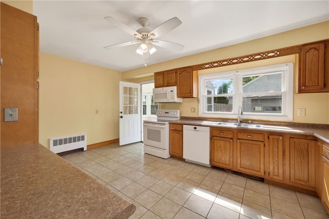 82 Parkside Avenue, Pawtucket, RI 02861