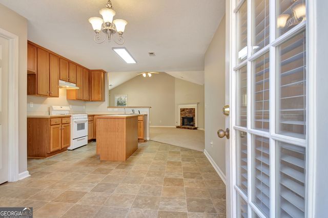 289 Baldwin Court, Newnan, GA 30263