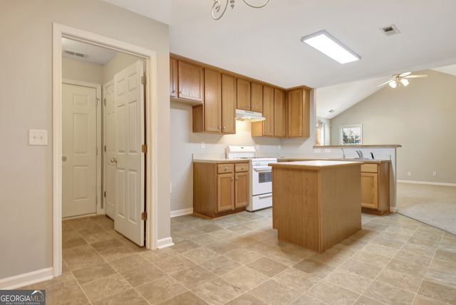 289 Baldwin Court, Newnan, GA 30263