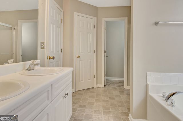 289 Baldwin Court, Newnan, GA 30263