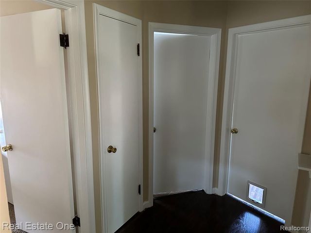 29563 Little Mack Avenue, Roseville, MI 48066