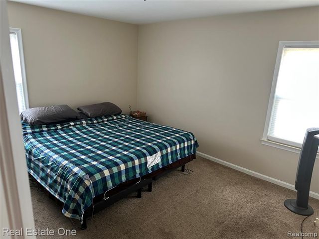 29563 Little Mack Avenue, Roseville, MI 48066