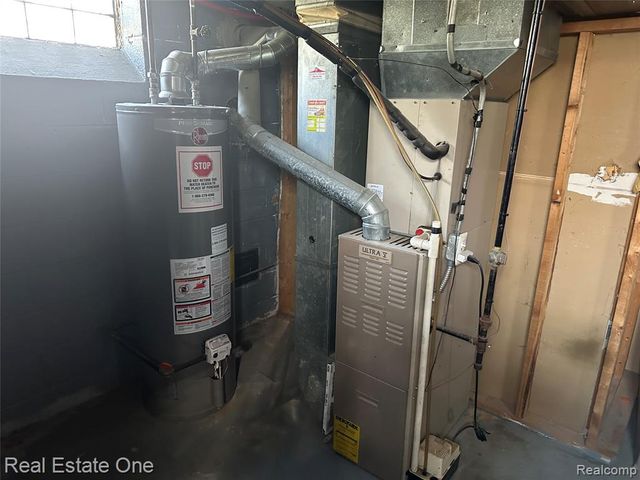 29563 Little Mack Avenue, Roseville, MI 48066