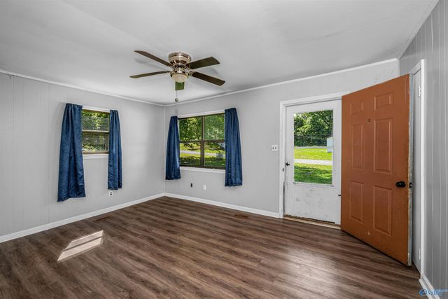 902 Aldhouse Avenue, Bridgeport, AL 35740