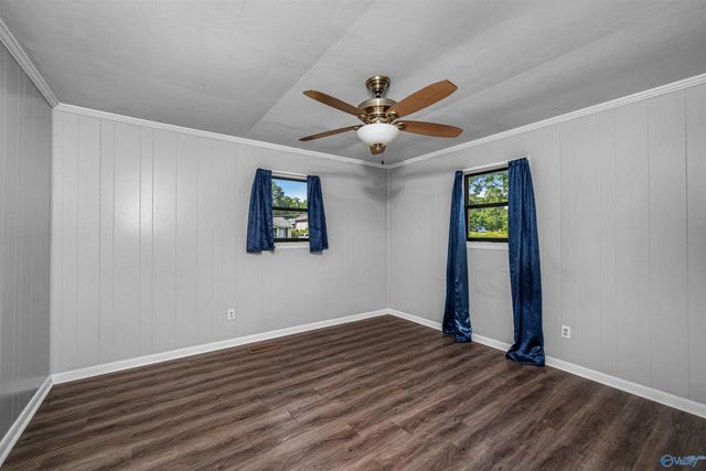 902 Aldhouse Avenue, Bridgeport, AL 35740