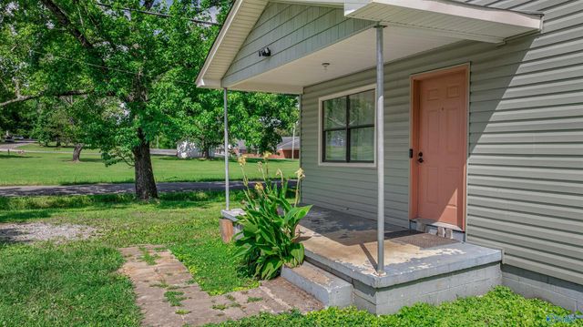 902 Aldhouse Avenue, Bridgeport, AL 35740