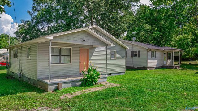 902 Aldhouse Avenue, Bridgeport, AL 35740