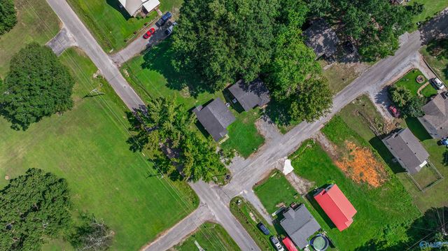 902 Aldhouse Avenue, Bridgeport, AL 35740