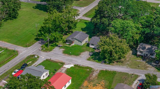 902 Aldhouse Avenue, Bridgeport, AL 35740