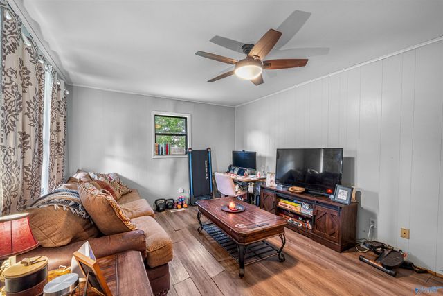 902 Aldhouse Avenue, Bridgeport, AL 35740