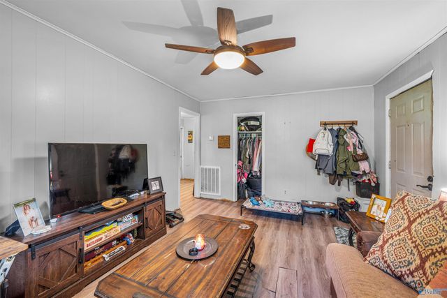 902 Aldhouse Avenue, Bridgeport, AL 35740