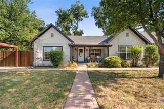 314 W 4th Street, Weatherford, TX 76086