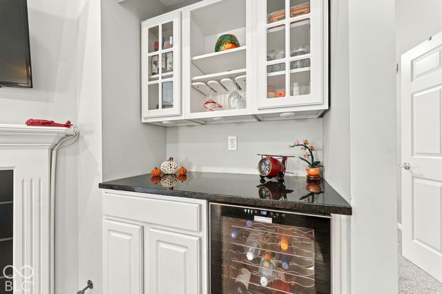 6252 Eller Creek Drive, Fishers, IN 46038