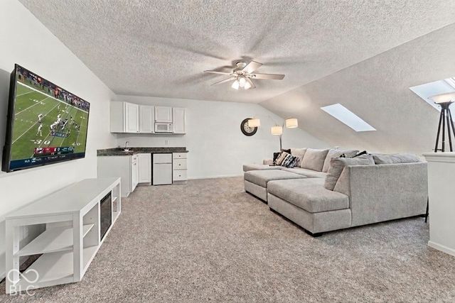 6252 Eller Creek Drive, Fishers, IN 46038