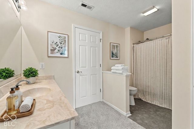 6252 Eller Creek Drive, Fishers, IN 46038