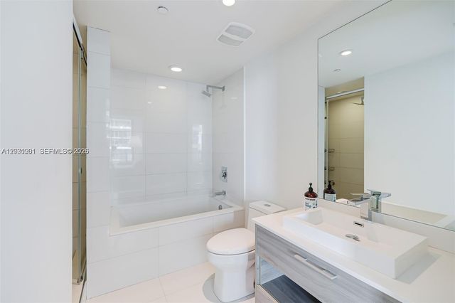 1300 S Miami Ave 3709, Miami, FL 33130