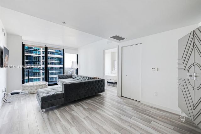 1300 S Miami Ave 3709, Miami, FL 33130