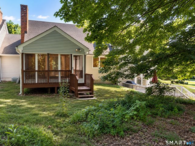126 Hunters Creek 126, Shelton, CT 06484