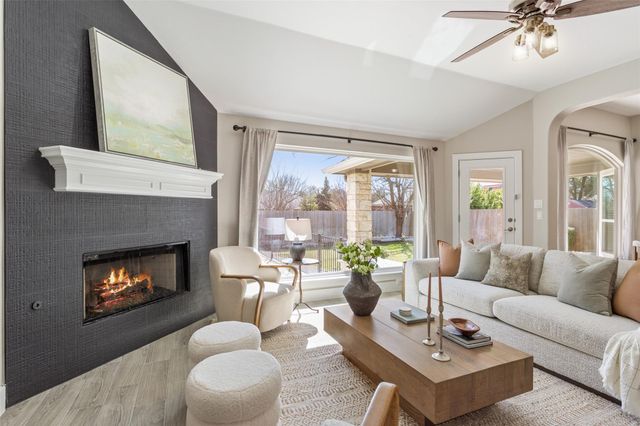 16601 Malaga Hills DR, Round Rock, TX 78681