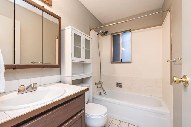 3440 Francis Dr, Loomis, CA 95650