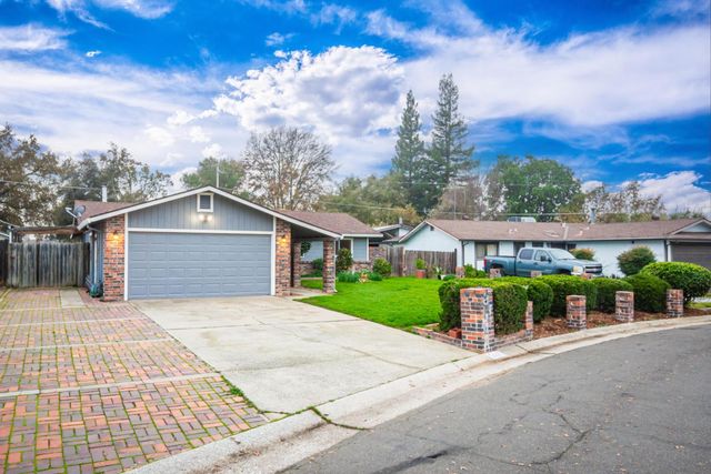 3440 Francis Dr, Loomis, CA 95650