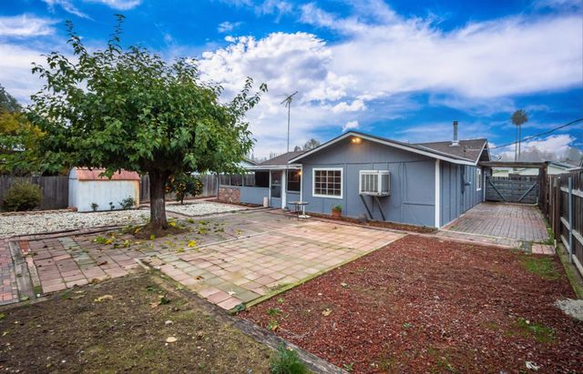 3440 Francis Dr, Loomis, CA 95650