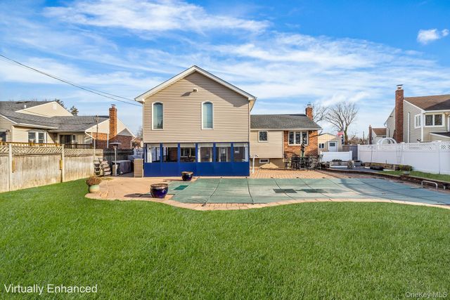 44 Colony Lane, Syosset, NY 11791