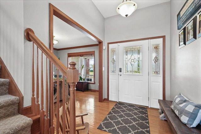 99 Stone Creek Drive, Valparaiso, IN 46383