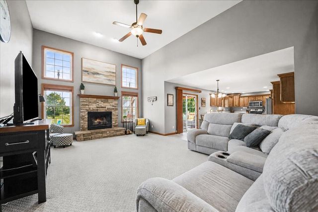99 Stone Creek Drive, Valparaiso, IN 46383