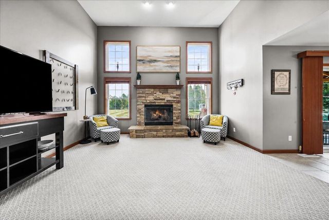 99 Stone Creek Drive, Valparaiso, IN 46383