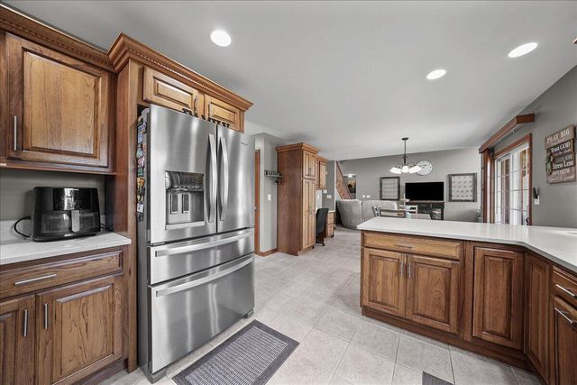 99 Stone Creek Drive, Valparaiso, IN 46383