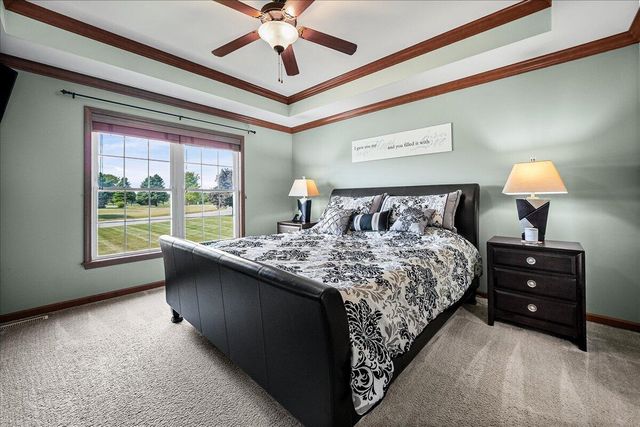 99 Stone Creek Drive, Valparaiso, IN 46383