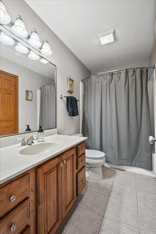 99 Stone Creek Drive, Valparaiso, IN 46383