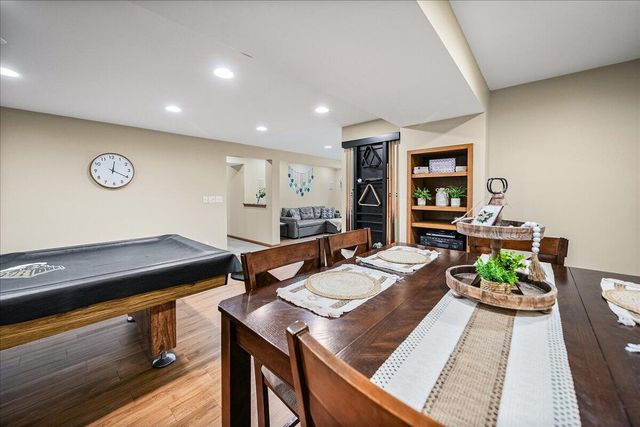 99 Stone Creek Drive, Valparaiso, IN 46383