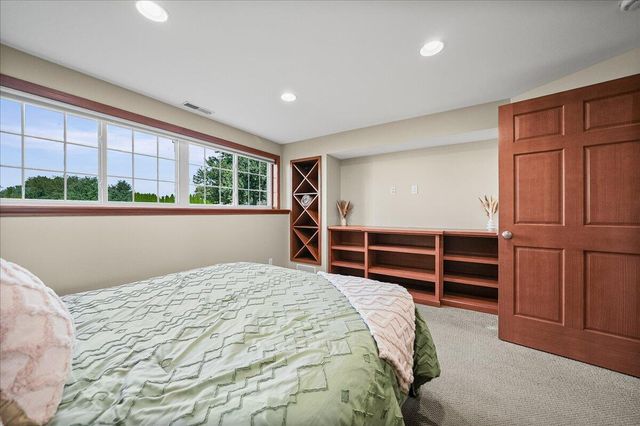 99 Stone Creek Drive, Valparaiso, IN 46383