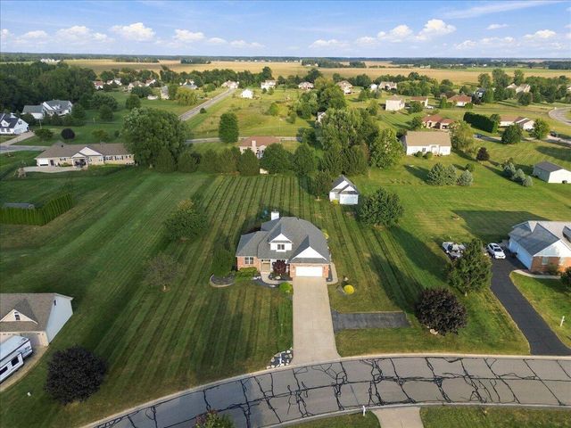 99 Stone Creek Drive, Valparaiso, IN 46383