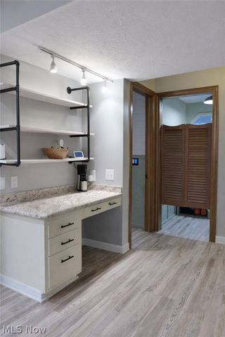 5802 Russia Road, South Amherst, OH 44001