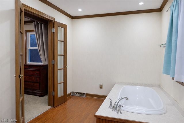 5802 Russia Road, South Amherst, OH 44001