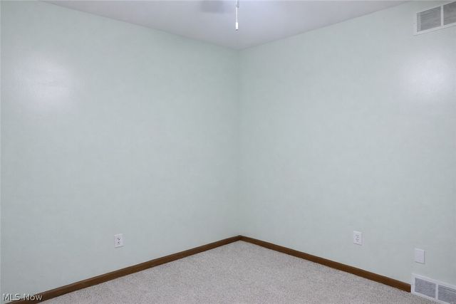 5802 Russia Road, South Amherst, OH 44001